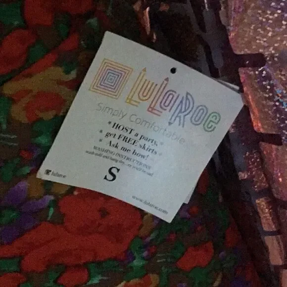 NWT LULAROE CASSIE skirt in vibrant rose design in size small - Picture 6 of 9